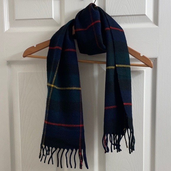 100% Pure Lambswool Great Britain Holiday Tartan Plaid Scarf - Picture 3 of 9